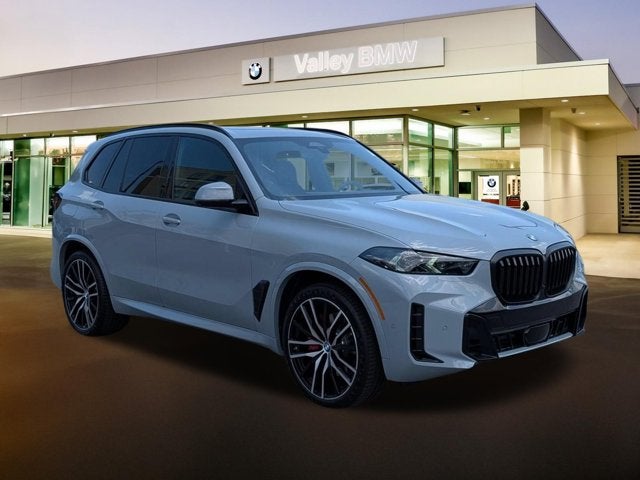 2026 BMW X5 xDrive40i in Brooklyn Grey Metallic — front three-quarter view